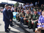 В рамках праздничных мероприятий Губернатор Алтайского края Виктор Томенко пообщался с ветеранами Великой Отечественной войны и специальной военной операции