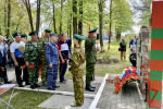 Сотрудники Росгвардии почтили память пограничников в Троицком районе