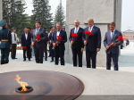 Полномочный представитель Президента Российской Федерации в СФО Анатолий Серышев почтил память погибших в Великой Отечественной войне
