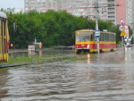 Спальные районы Барнаула традиционно затопило дождевыми водами