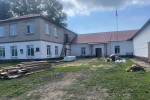 Игорь Панарин проконтролировал ход капремонта школы в Залесовском округе