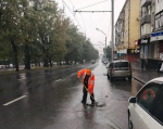 В Барнауле городские службы устраняют последствия проливных дождей