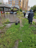 В Барнауле городские службы устраняют последствия проливных дождей
