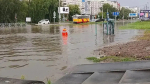 Подтопленный участок дороги / Фото: пресс-служба администрации Барнаула