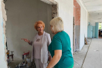 Ирина Солнцева оценила ход ремонта в Николаевской школе Поспелихинского района