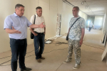 Игорь Панарин проверил ход капитального ремонта Черемушкинской школы
