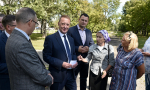 Глава Барнаула Вячеслав Франк провел выездное совещание по благоустройству бульвара по улице Аванесова