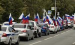 Ко Дню российского флага в Барнауле организовали автопробег