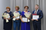 «В честь 296‑летия Барнаула: в Железнодорожном районе отметили заслуги жителей и открыли Доску Почёта»