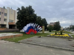 К 296-летию Барнаула Октябрьский район украсили праздничной символикой