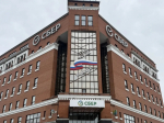 К 296-летию Барнаула Октябрьский район украсили праздничной символикой