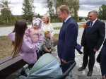 Губернатор Алтайского края Виктор Томенко посетил производственные площадки и общественные пространства Заринска