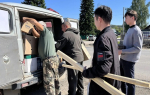 Есть возможность - помогай! В Барнауле возле главного корпуса АлтГУ завершился автопробег «Алтайский сбор»