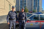 Сотрудники Росгвардии помогли ликвидировать крупный пожар в расселенном здании в Рубцовске