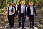 В Ленинском районе Барнаула ведутся работы по благоустройству зеленой зоны