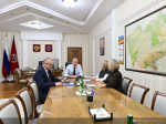 Губернатор Алтайского края Виктор Томенко провел рабочую встречу с руководителем филиала Государственного фонда «Защитники Отечества» Ларисой Панфиловой