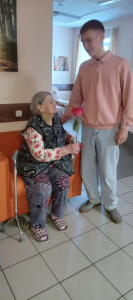 «Почувствовать, что ты важен»: студенты СТФ подарили праздник жителям дома-интерната