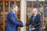Проректор по развитию международной деятельности Роман Райкин и директор МИЦАИ Эврен Рутбиль.