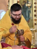 Митрополит Сергий возглавил Божественную литургию в Никольском храме Барнаула